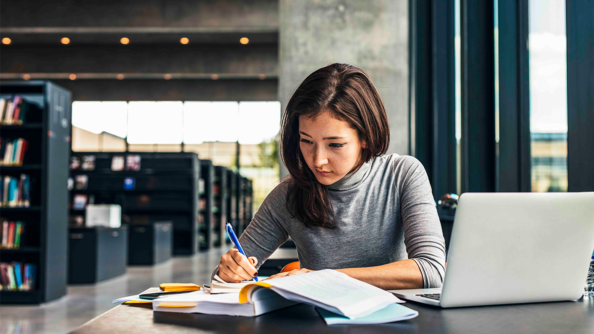 How Can a Compelling Dissertation Proposal Set the Tone for Research Success?