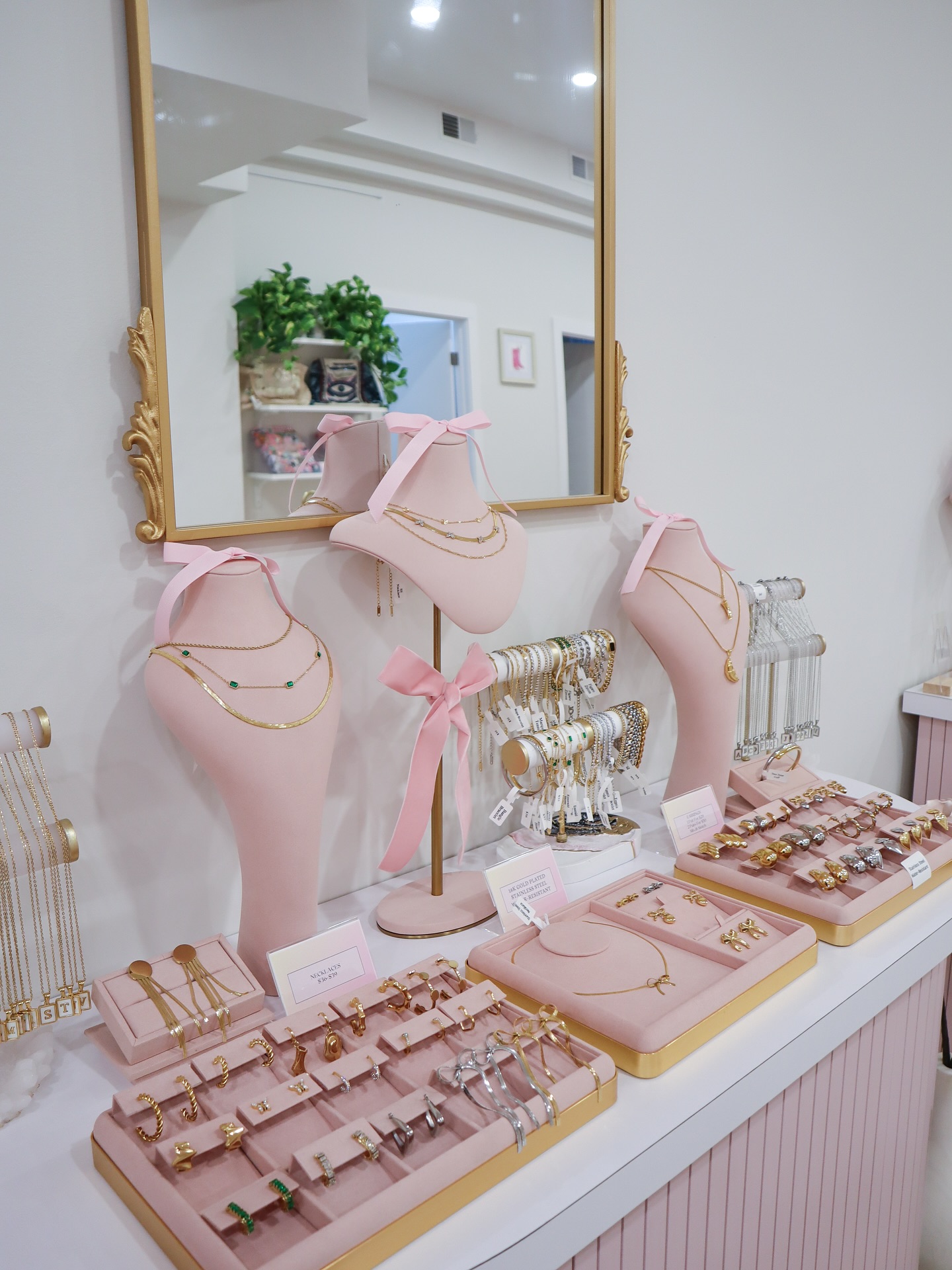 The Pink Swan Shop