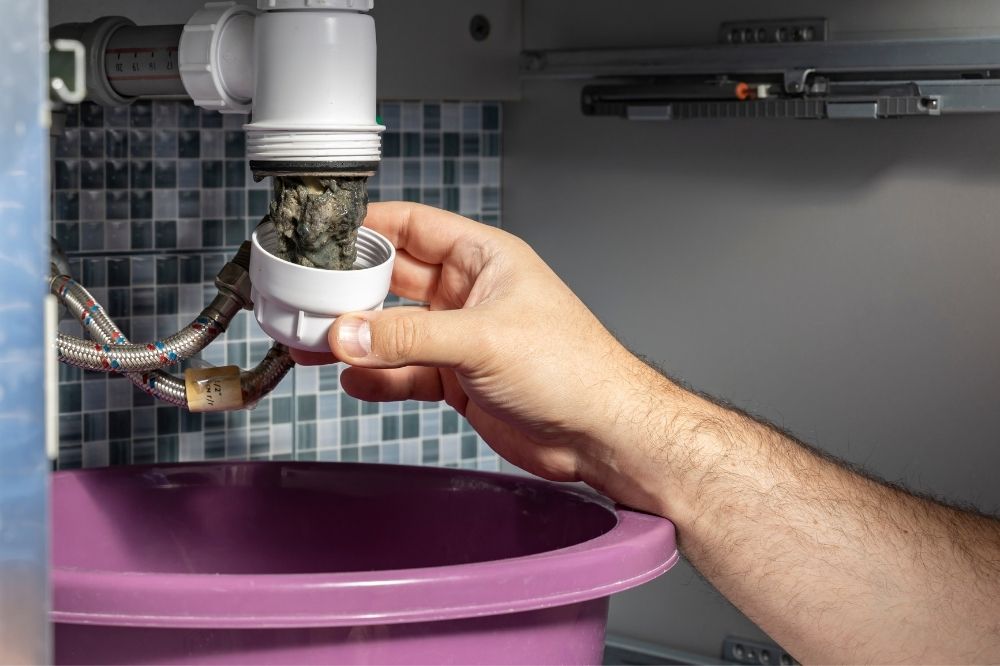 clean kitchen drain