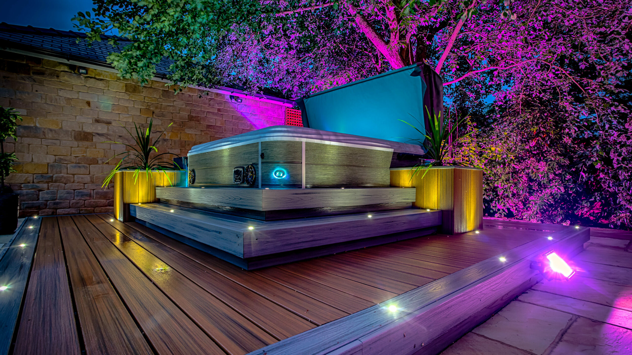 Deck That Can Support a Hot Tub